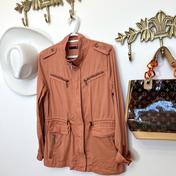 Spring 100% tencel utility
Jacket M ptp 20” - Picture 3 of 4